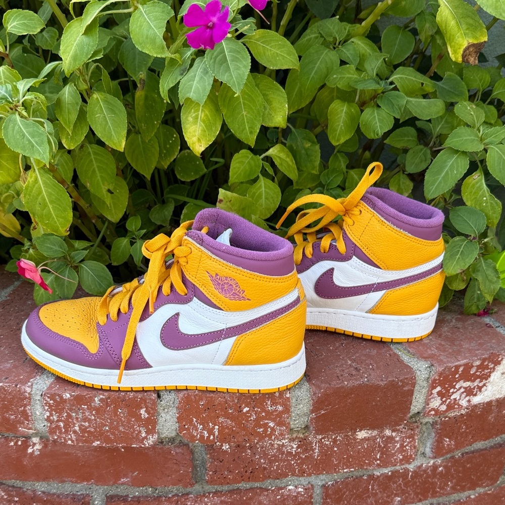 Nike Air Jordan size 4.5 Youth Vibrant Purple and Gold Sneakers